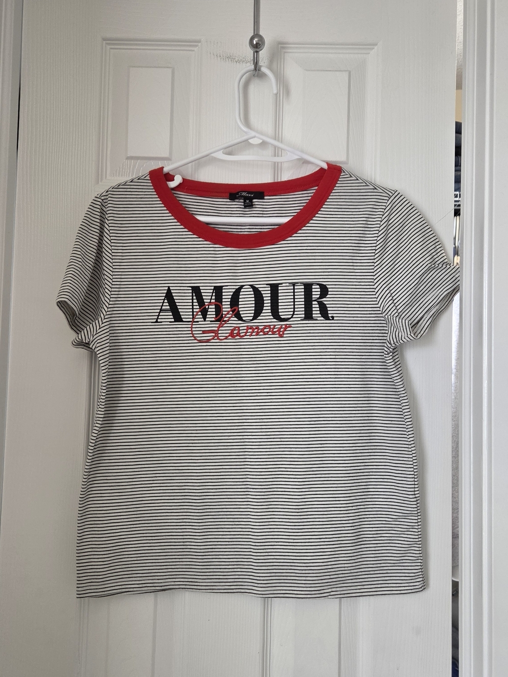 Mavi Striped 'AMOUR' Graphic Tee with Red Trim Size M